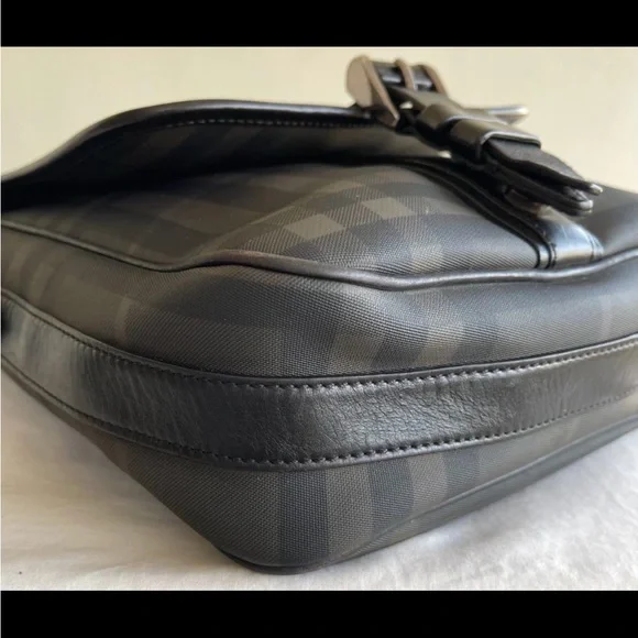Burberry Crossbody Bag - Picture 11 of 12